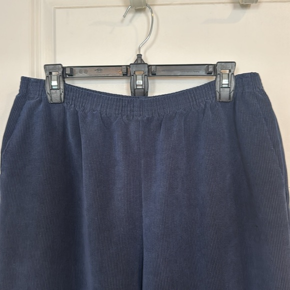 Alfred Dunner Teal and Navy 2 pair pull on corduroy Pants slacks trousers 16P - Picture 10 of 14